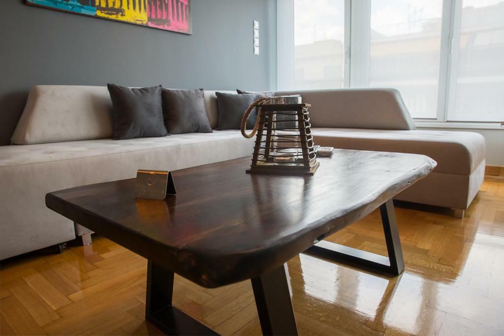Apartamento Modern & Stylish Apt At The Heart Of Atenas Exterior foto