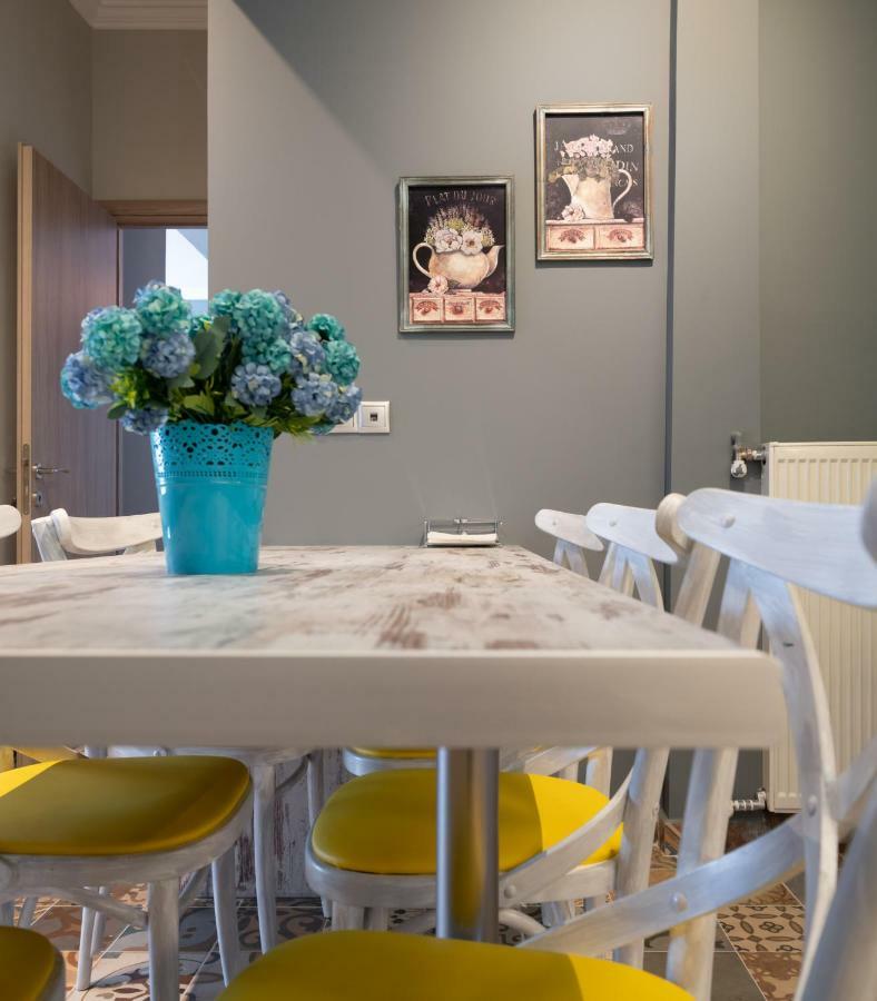 Apartamento Modern & Stylish Apt At The Heart Of Atenas Exterior foto