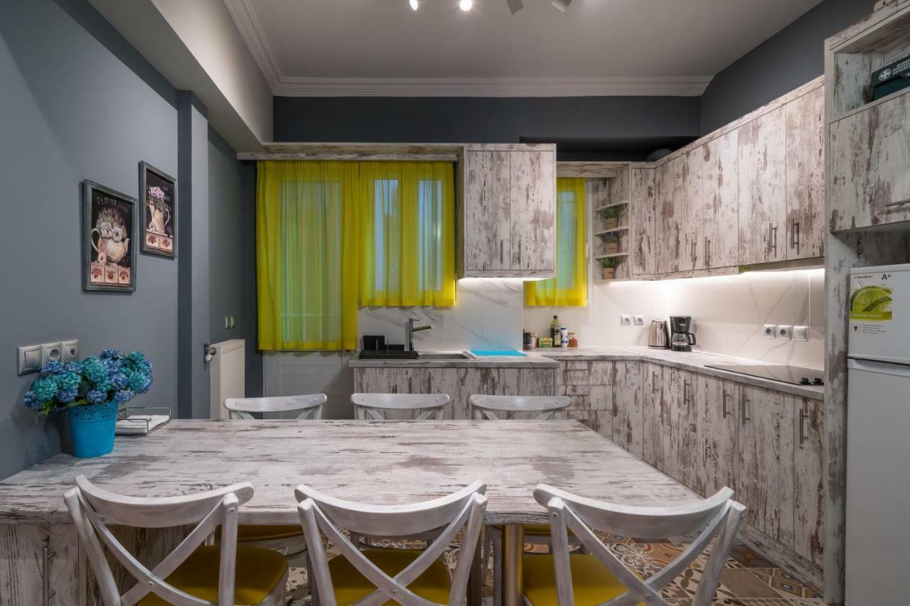Apartamento Modern & Stylish Apt At The Heart Of Atenas Exterior foto