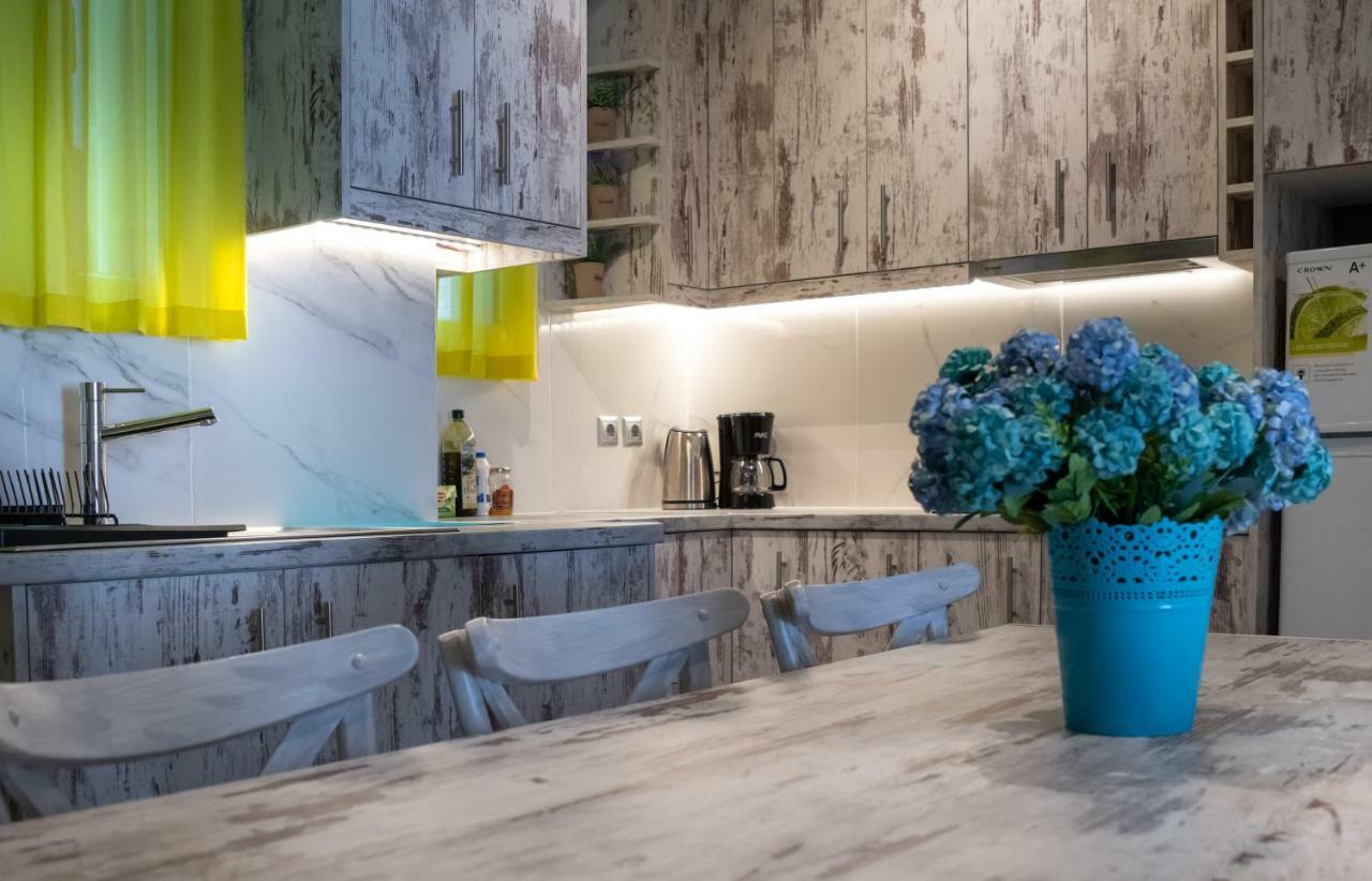 Apartamento Modern & Stylish Apt At The Heart Of Atenas Exterior foto