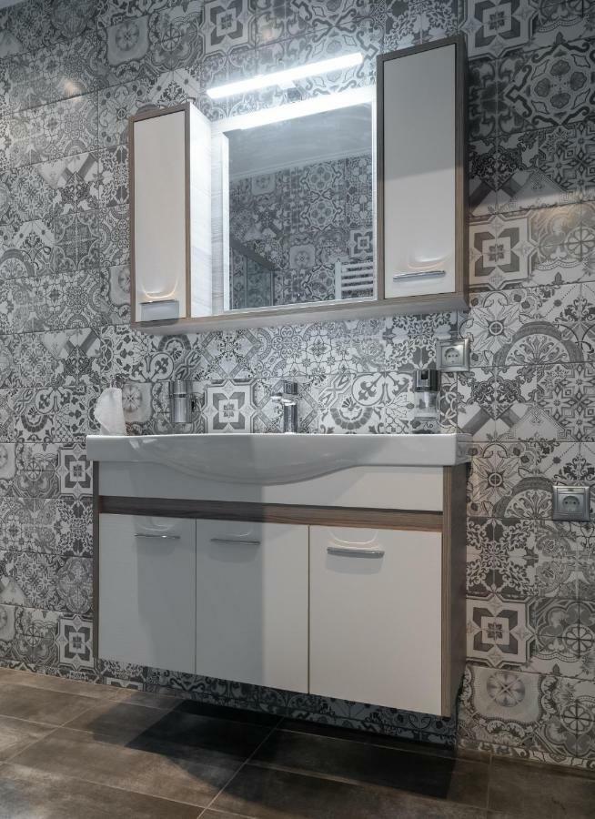Apartamento Modern & Stylish Apt At The Heart Of Atenas Exterior foto